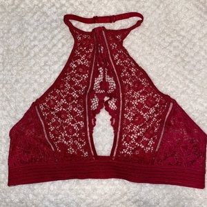 🤩 Victoria’s Secret Lace Bralette